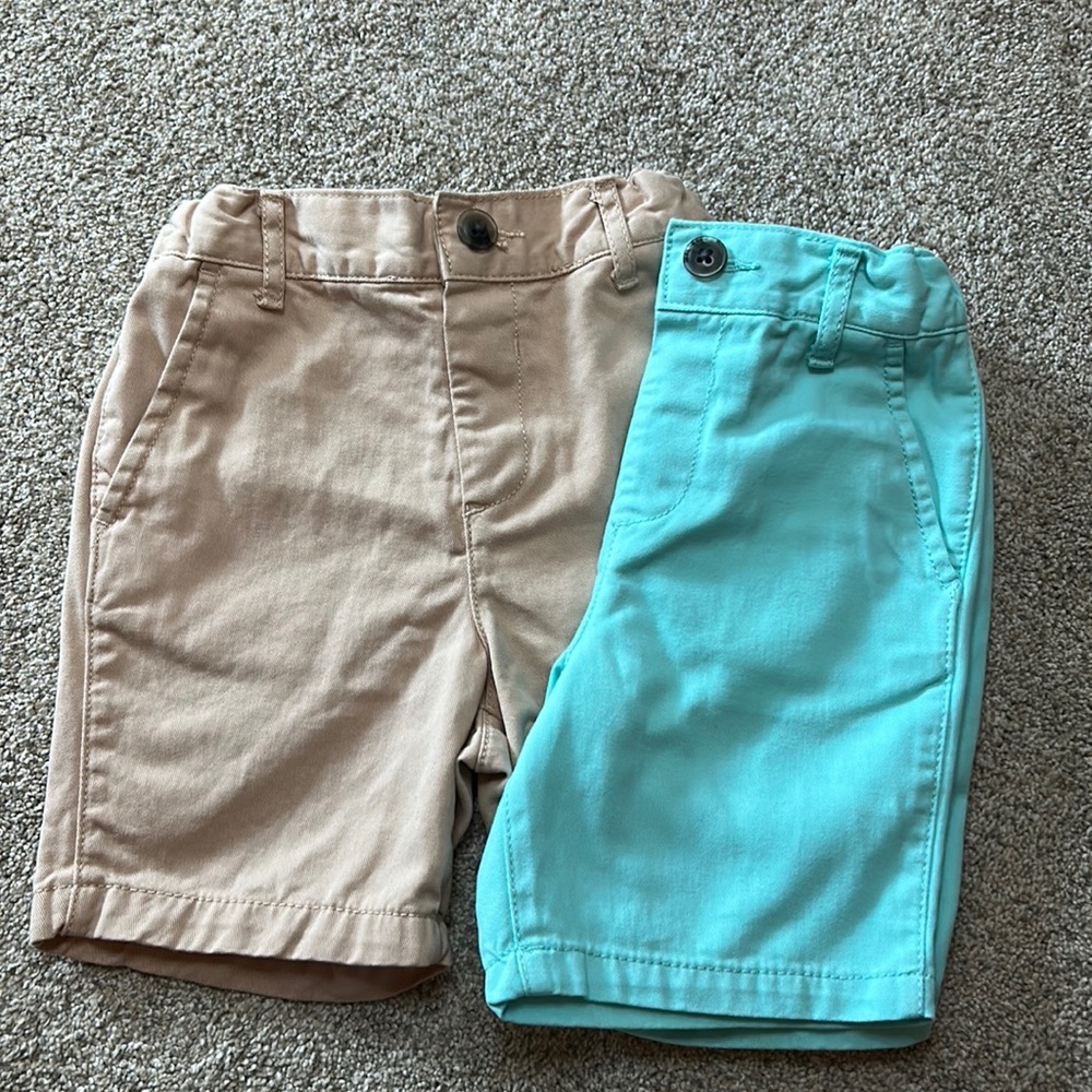 THE CHILDREN’S PLACE 2 pack size 3T shorts. Brand new